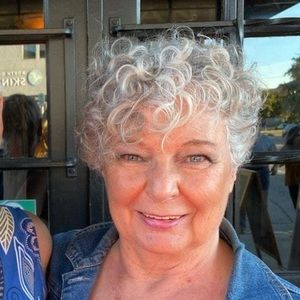 Meet your Posher, Lynne